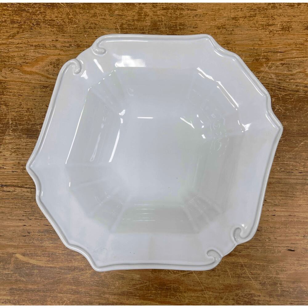 Tyler Florence for Mikasa Chef's White Collection Rim Soup Bowl. KK447
